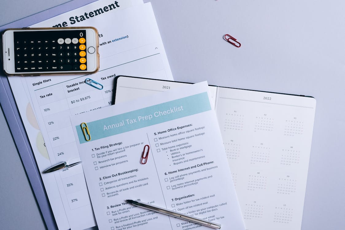 Annual tax prep checklist and tax deduction documents